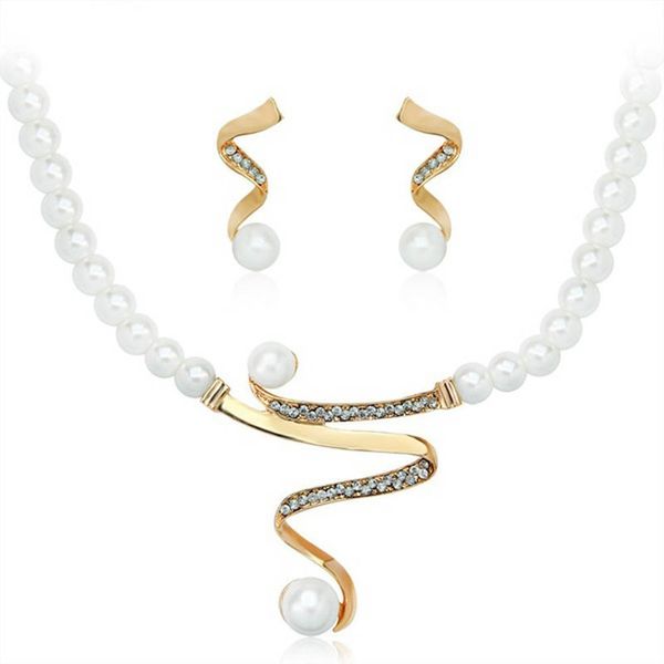imitation pearl elegant wedding jewelry necklace earrings set made with austrian crystals, Slivery;golden
imitation pearl elegant wedding jewelry necklace earrings set made with austrian crystals, Slivery;golden