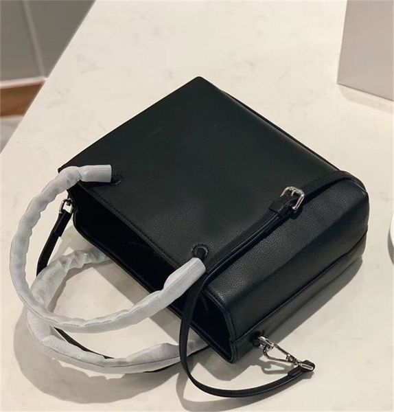 designer shoulder bag women's bags luxury handbag fashion good match small square bag bucket letter lady oblique span portable small 2
designer shoulder bag women's bags luxury handbag fashion good match small square bag bucket letter lady oblique span portable small 2