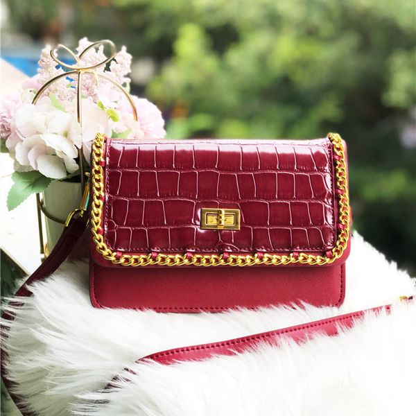 ins 2020 tide wild крокодил pattern косой satchel досуг одно плечо сумка женщина
ins 2020 tide wild крокодил pattern косой satchel досуг одно плечо сумка женщина