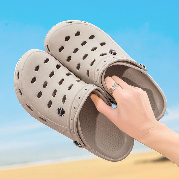 2020 new runner water shoes beach sports slippers sandals hole breathable designer for women men casual slip on sneakers 36-49 024, Black
2020 new runner water shoes beach sports slippers sandals hole breathable designer for women men casual slip on sneakers 36-49 024, Black