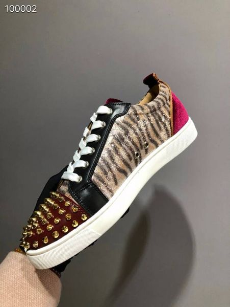 2019 new arrival fashion casual shoes luxury design genuine leather patchwork rivets shoes size:man38~47woman35~40
2019 new arrival fashion casual shoes luxury design genuine leather patchwork rivets shoes size:man38~47woman35~40