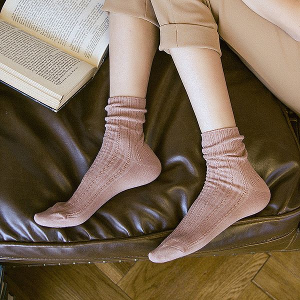 casual socks autumn winter warm thick high socks women female retro solid knitting long loose sock, Black;white
casual socks autumn winter warm thick high socks women female retro solid knitting long loose sock, Black;white