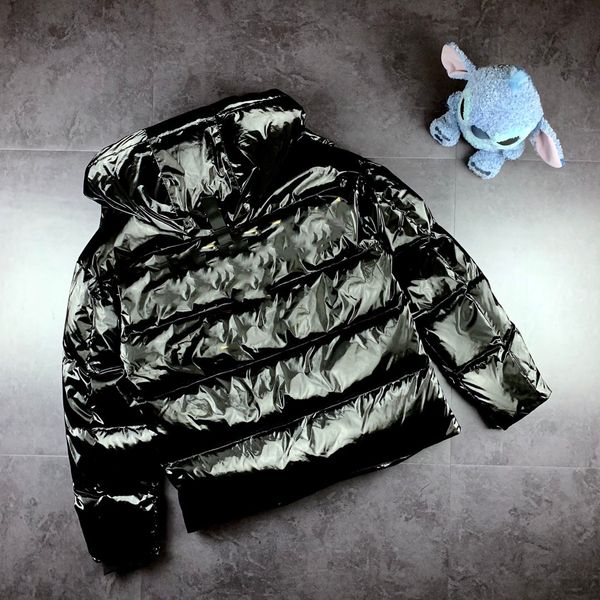 ветровки дизайнер 19fw мужчины женщины для зимы тавра пуховики высокого качества женщин top glossy parkas с animal pattern s, Black 
ветровки дизайнер 19fw мужчины женщины для зимы тавра пуховики высокого качества женщин top glossy parkas с animal pattern s, Black