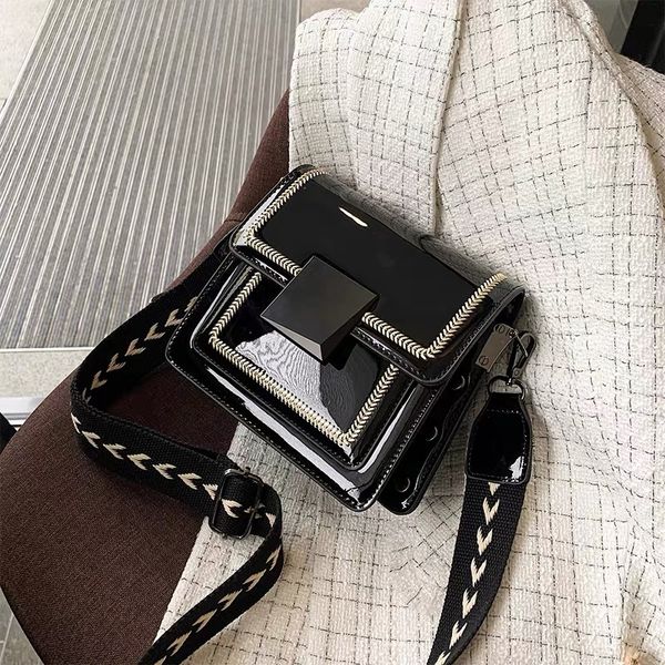 2020 new woman bag wide shoulder strap bags fashion messenger casual women's bag shiny pu leather ladies crossbody handbag
2020 new woman bag wide shoulder strap bags fashion messenger casual women's bag shiny pu leather ladies crossbody handbag