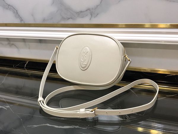 classic lady's one-shoulder bag high-end custom quality diagonal cross bag fashion trend leisure style silver metal accessories with lo
classic lady's one-shoulder bag high-end custom quality diagonal cross bag fashion trend leisure style silver metal accessories with lo