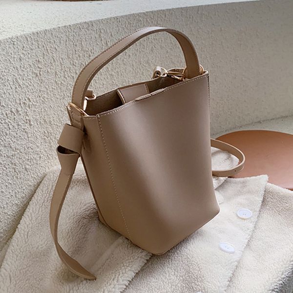 solid color bucket bags for women simple pu leather women shoulder crossbody bags large-capacity handbag ladies messenger bag
solid color bucket bags for women simple pu leather women shoulder crossbody bags large-capacity handbag ladies messenger bag