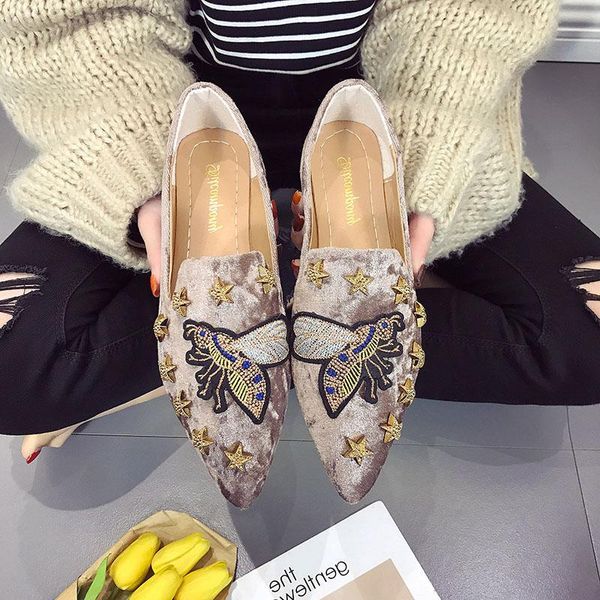 women flat shoes casual slip on single cloth shoes lady loafer pointed toe fashion plus size espadrilles female footwear new l14, Black
women flat shoes casual slip on single cloth shoes lady loafer pointed toe fashion plus size espadrilles female footwear new l14, Black