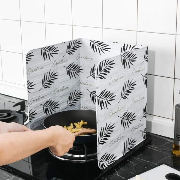 kitchenware fried vegetable heat insulation oil-proof plate splash-proof blast gas cover oil-proof aluminum foil plate
kitchenware fried vegetable heat insulation oil-proof plate splash-proof blast gas cover oil-proof aluminum foil plate