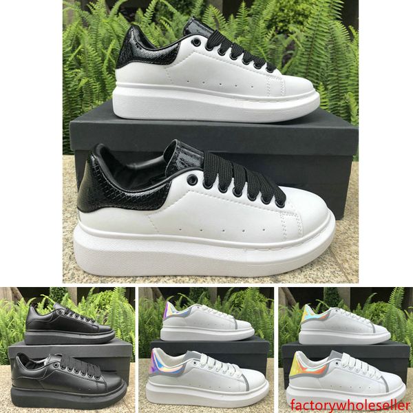 2019 fashion luxury mens designer shoes 3m reflective triple white black snakeskin platform women men casual shoes flat designer sneakers 
2019 fashion luxury mens designer shoes 3m reflective triple white black snakeskin platform women men casual shoes flat designer sneakers