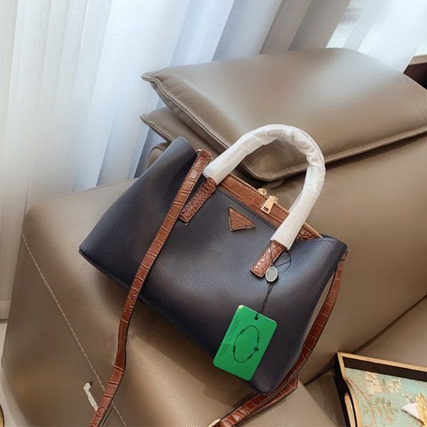designer luxury handbags cross body bag designer clutch purses women handbags fashion totes shoulder bags wallet backpack high quality
designer luxury handbags cross body bag designer clutch purses women handbags fashion totes shoulder bags wallet backpack high quality