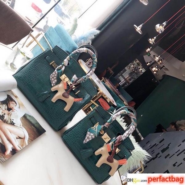 designer handbags alligator pattern harmz handbag 25cm 30cm fashion totes designer handbags ladies purses women totes b k purse bag
designer handbags alligator pattern harmz handbag 25cm 30cm fashion totes designer handbags ladies purses women totes b k purse bag