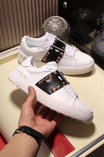 l916 fashion designer mens shoes rivets design pure colors non-slip low-casual shoes jogging low shoes white red black new size 38-45
l916 fashion designer mens shoes rivets design pure colors non-slip low-casual shoes jogging low shoes white red black new size 38-45