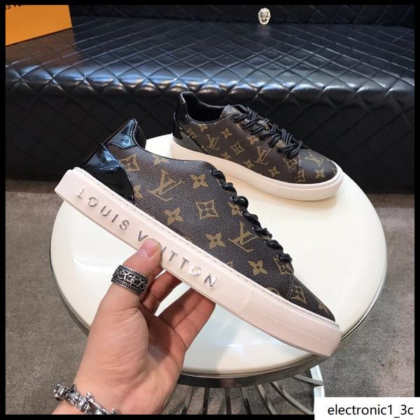 2019r new men s casual sports shoes, spring and autumn low to help luxury men s outdoor travel sneakers, original box packaging fast delive
2019r new men s casual sports shoes, spring and autumn low to help luxury men s outdoor travel sneakers, original box packaging fast delive