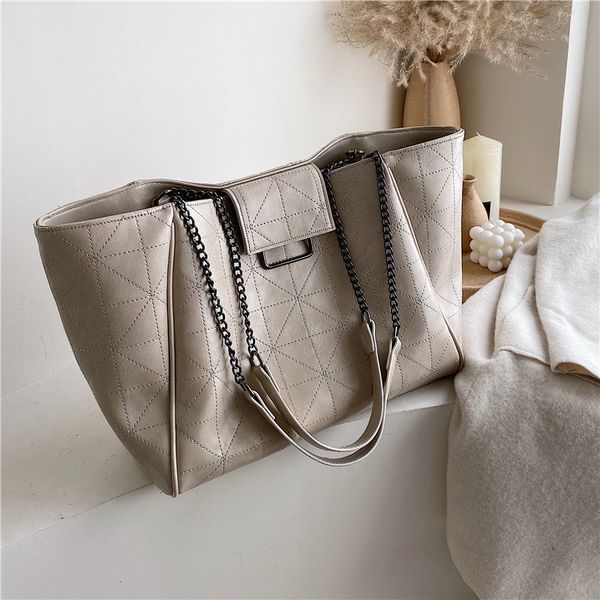 luxury lattice women bag pu leather handbags solid color shoulder bag lady's crossbody bags for women messenger bags sac a main
luxury lattice women bag pu leather handbags solid color shoulder bag lady's crossbody bags for women messenger bags sac a main