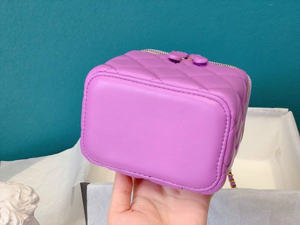 the new super exquisite change wallet in spring and summer 2020 is really cute and mini with a little bit of retro
the new super exquisite change wallet in spring and summer 2020 is really cute and mini with a little bit of retro