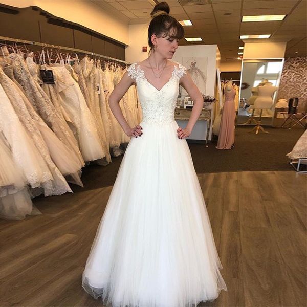 elegant tulle a line wedding dresses v neck cap sleeves bridal gowns backless lace appliques long wedding gowns, White
elegant tulle a line wedding dresses v neck cap sleeves bridal gowns backless lace appliques long wedding gowns, White