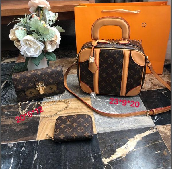 selling 2020 famous designers womens handbag new letter shoulder bag leather messenger bag luxurys tote 55
selling 2020 famous designers womens handbag new letter shoulder bag leather messenger bag luxurys tote 55