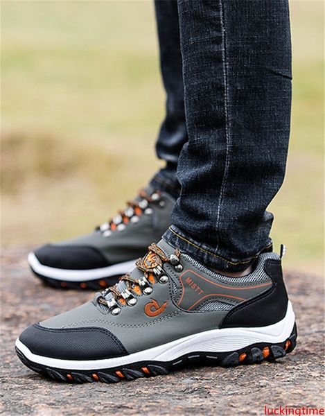 

2020 with wholesale new outdoor hiking shoes fashion men's sports shoes tide single running shoes travel