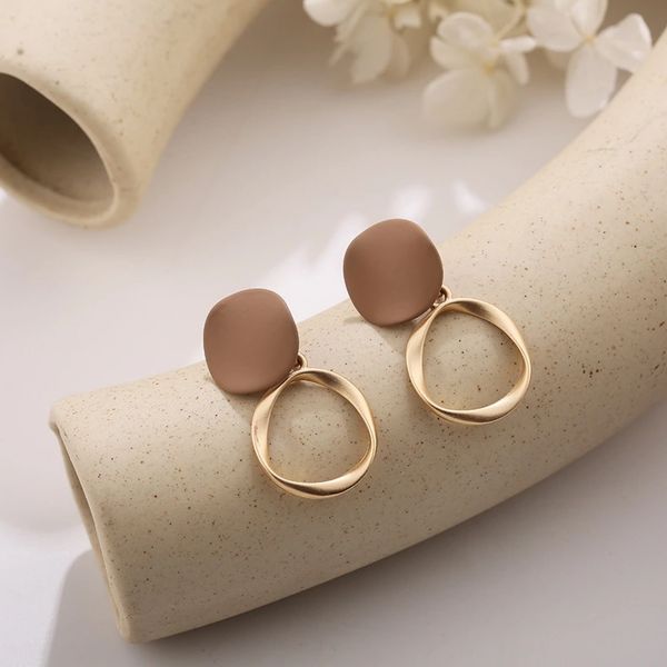 women earrings 2020 new fashion geometric earrings vintage style birthday/party/christmas/friendship gifts, Silver
women earrings 2020 new fashion geometric earrings vintage style birthday/party/christmas/friendship gifts, Silver