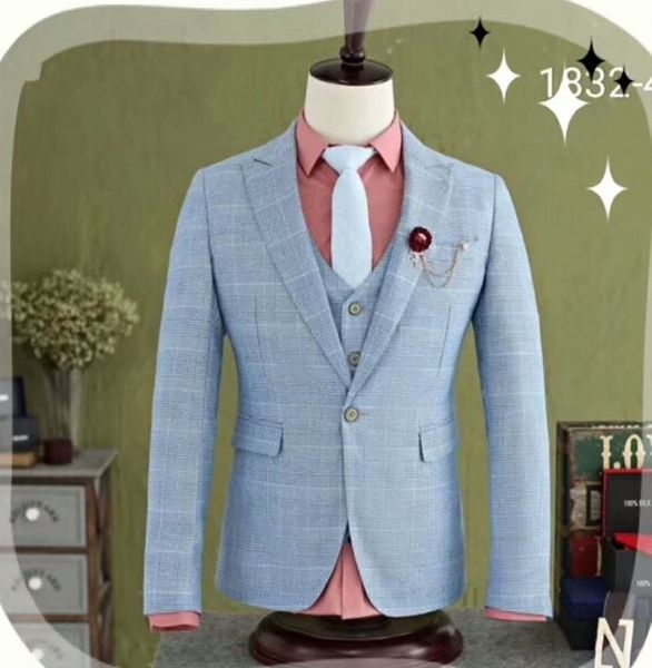 custom designe groom tuxedos peak lapel groomsmen mens wedding dress excellent man jacket blazer 3 piece suit(jacket+pants+vest+tie) 682, Black;gray
custom designe groom tuxedos peak lapel groomsmen mens wedding dress excellent man jacket blazer 3 piece suit(jacket+pants+vest+tie) 682, Black;gray