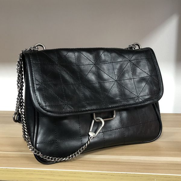 zr stray package 2019 trend chain check small square package single shoulder span woman package handbags luxury bag
zr stray package 2019 trend chain check small square package single shoulder span woman package handbags luxury bag