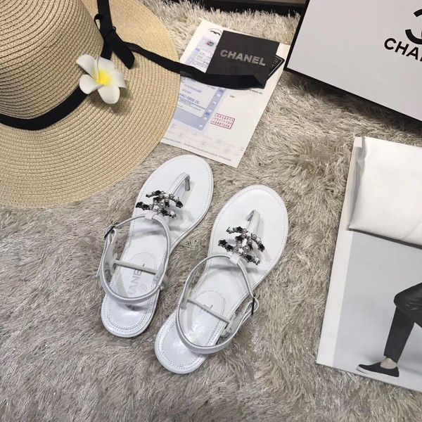 2020the latest popular women's summer rivet knot flip flop beach sandals women's flat jelly designer sandals, Black
2020the latest popular women's summer rivet knot flip flop beach sandals women's flat jelly designer sandals, Black