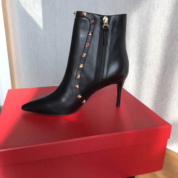 new designer luxury boots half boots australia leather fashion women/men black genuine leather high heels flat bottom
new designer luxury boots half boots australia leather fashion women/men black genuine leather high heels flat bottom