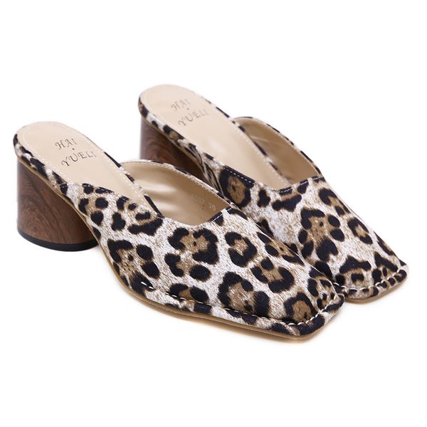 women slippers 7cm low heel high heels sandals women fashion square toe leopard shoes leisure summer ladies slippers, Black;white
women slippers 7cm low heel high heels sandals women fashion square toe leopard shoes leisure summer ladies slippers, Black;white