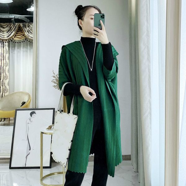korea solid color lapel mid-length trench coat women 2020 new spring vintage loose slim was thin pleated windbreaker pd145, Tan;black
korea solid color lapel mid-length trench coat women 2020 new spring vintage loose slim was thin pleated windbreaker pd145, Tan;black