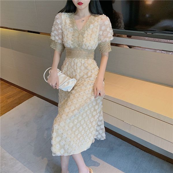 2020 summer new fashion korean chiffon skirt gentle wind goddess fan lace heavy industry slim dress female fashion, White;black
2020 summer new fashion korean chiffon skirt gentle wind goddess fan lace heavy industry slim dress female fashion, White;black