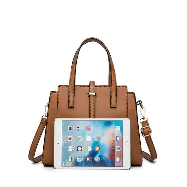 2019 new slung mobile handbag rivet shoulder small square bag retro tassel pouch
2019 new slung mobile handbag rivet shoulder small square bag retro tassel pouch