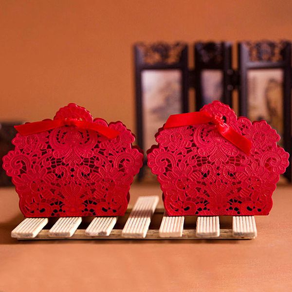 50pcs/set wedding decoration love heart candy gift box party wedding hollow carriage baby shower favors gifts candy boxes
50pcs/set wedding decoration love heart candy gift box party wedding hollow carriage baby shower favors gifts candy boxes