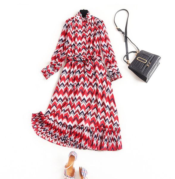 geometric printed chiffon dress 2020 spring stand collar high waist dress elastic waist midi dress fashion vintage clothes new, Black;gray
geometric printed chiffon dress 2020 spring stand collar high waist dress elastic waist midi dress fashion vintage clothes new, Black;gray