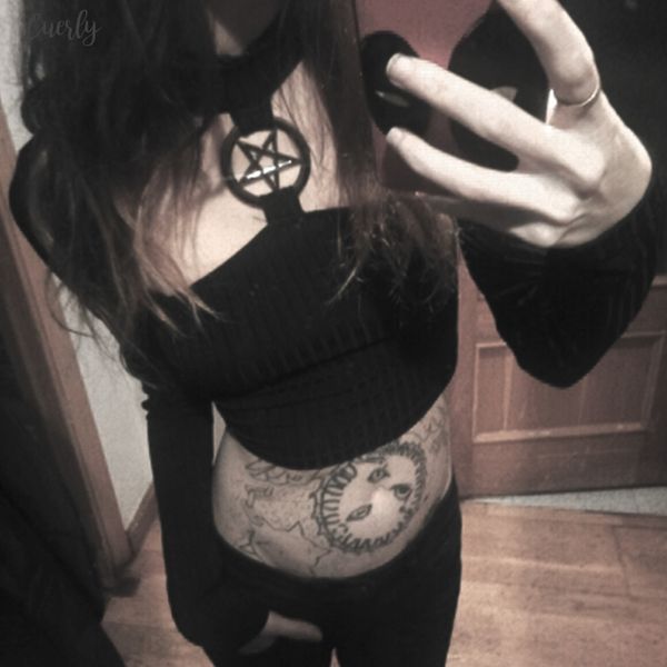 short slim black hollow pentagram women autumn streetwear hipster fashion club navel ruched t shirts girl, White
short slim black hollow pentagram women autumn streetwear hipster fashion club navel ruched t shirts girl, White