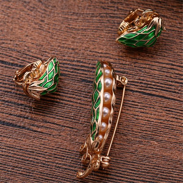 gorgeous fashion fashion women's brooch jewelry wholesale gift birthday girl engagement (wan dou) type brooch freight agentsets, Slivery;golden
gorgeous fashion fashion women's brooch jewelry wholesale gift birthday girl engagement (wan dou) type brooch freight agentsets, Slivery;golden