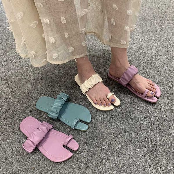 shoes woman 2020 slippers women summer low rubber flip flops shale female beach slides pantofle hawaiian sabot, Black
shoes woman 2020 slippers women summer low rubber flip flops shale female beach slides pantofle hawaiian sabot, Black