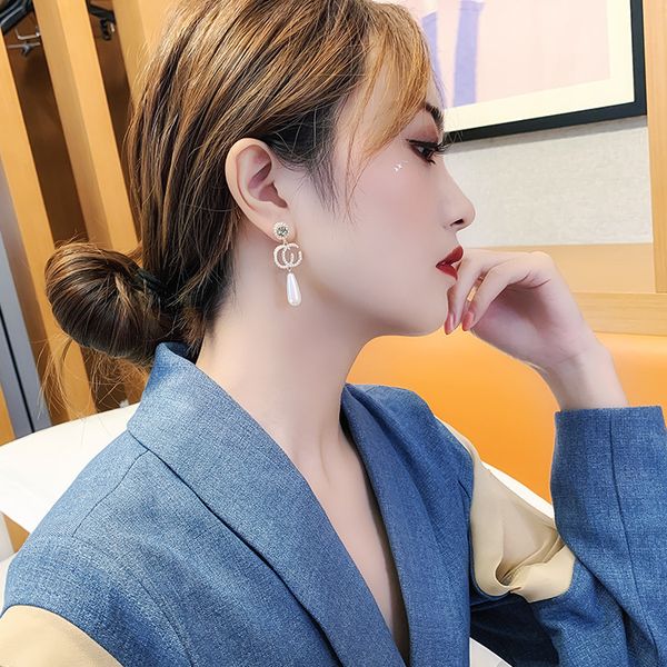 s925 silver needle earrings 2020 brand designer new trendy small fragrance style world noble temperament french earrings earrings female
s925 silver needle earrings 2020 brand designer new trendy small fragrance style world noble temperament french earrings earrings female