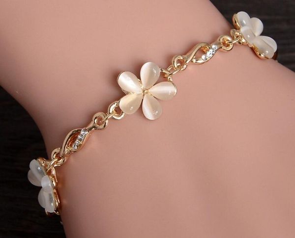 3pcs 2019 new women fashion bridal jewelry flower opal charm bracelets gold color crystal statement bracelets bangles, Golden;silver
3pcs 2019 new women fashion bridal jewelry flower opal charm bracelets gold color crystal statement bracelets bangles, Golden;silver