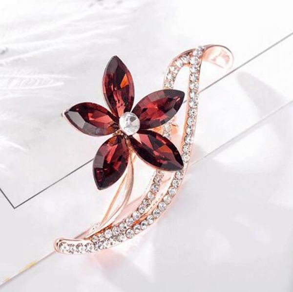 rhinestone flower brooches for women simple design fashion jewelry wedding pin and brooch bijouterie broches gift, Gray
rhinestone flower brooches for women simple design fashion jewelry wedding pin and brooch bijouterie broches gift, Gray