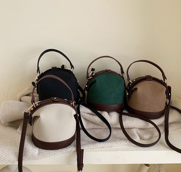 designer women shoulder totes luxury temperament scrub bucket bag hasp mini handbag new style lady dating bucket bag
designer women shoulder totes luxury temperament scrub bucket bag hasp mini handbag new style lady dating bucket bag