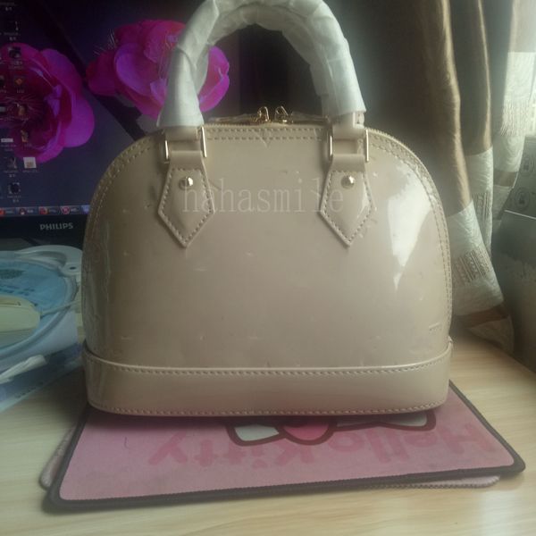 dropshipping alma bb shell bag women patent leather flower embossed shoulder bags with lock crossbody bag handbags tote
dropshipping alma bb shell bag women patent leather flower embossed shoulder bags with lock crossbody bag handbags tote