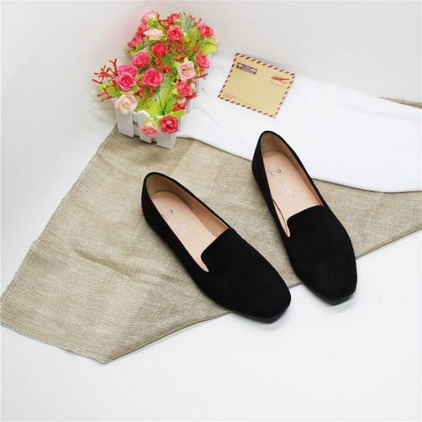 spring and summer new retro square head work shoes female black flat shoes large size 41-43 small size 31-32
spring and summer new retro square head work shoes female black flat shoes large size 41-43 small size 31-32