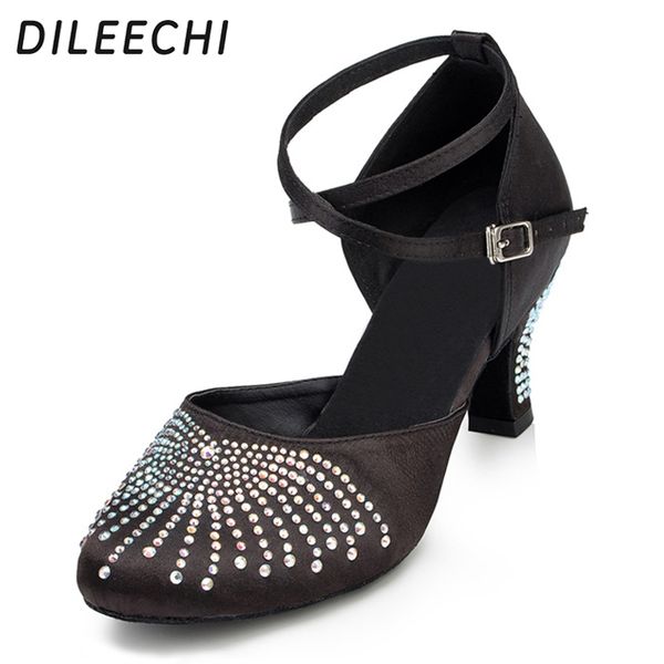 dileechi red black skin colour latin dance shoes female satin diamond square women's dance shoes ballroom dancing
dileechi red black skin colour latin dance shoes female satin diamond square women's dance shoes ballroom dancing