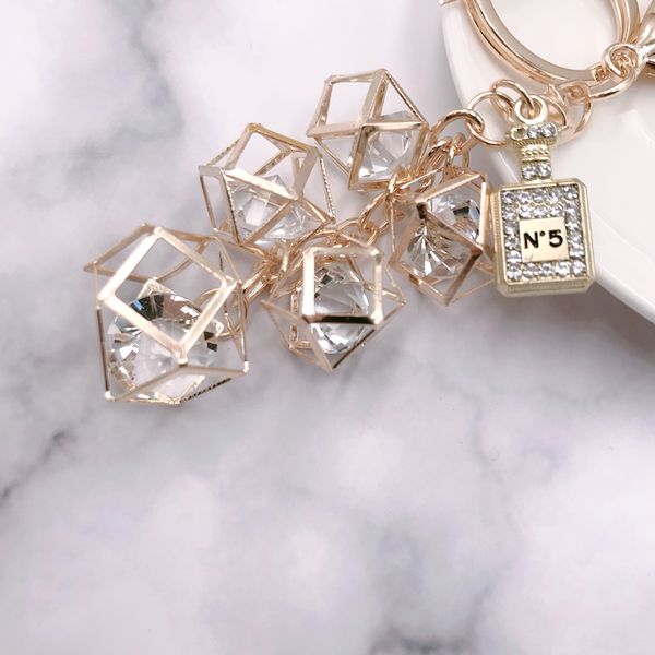 new personality geometric key chain porte clef keyring friends keychain pants keyring llavero jewelry gift charm accessory sl004, Silver
new personality geometric key chain porte clef keyring friends keychain pants keyring llavero jewelry gift charm accessory sl004, Silver