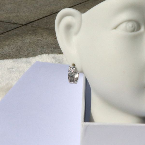 stunning 14 kt white solid fine gold plated inside outside cz charming crystals 15mm hoop earrings women jewelry gift, Golden;silver
stunning 14 kt white solid fine gold plated inside outside cz charming crystals 15mm hoop earrings women jewelry gift, Golden;silver
