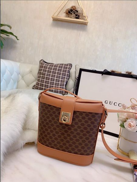 2020 mini tote bag famous brands shoulder bags real leather handbags fashion crossbody bag female business messenger bags purse
2020 mini tote bag famous brands shoulder bags real leather handbags fashion crossbody bag female business messenger bags purse