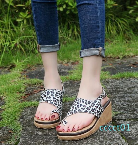 большой размер пляж сандалии женщин на высоких каблуках римские обувь зажигать донные леопарда клин сандалии женский носок обуви вулканизиро, Black
большой размер пляж сандалии женщин на высоких каблуках римские обувь зажигать донные леопарда клин сандалии женский носок обуви вулканизиро, Black