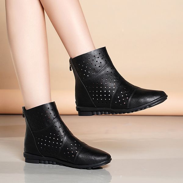 2019 new fashion ankle boots autumn winter women boots leather wedges low heels round toe black hollow casual shoes plus size
2019 new fashion ankle boots autumn winter women boots leather wedges low heels round toe black hollow casual shoes plus size