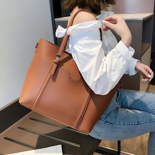 2019 big women handbag leather women shoulder bags designer women messenger bags ladies casual tote bags sac a main
2019 big women handbag leather women shoulder bags designer women messenger bags ladies casual tote bags sac a main