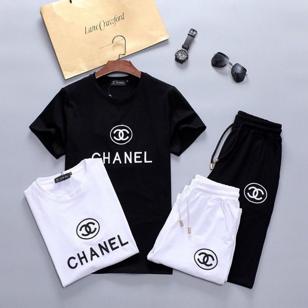 mens brand tracksuits luxury jogging suits short sleeve t shirt and shorts sweatshirt casual fashion luxury designer medusa sportswear sets, Gray
mens brand tracksuits luxury jogging suits short sleeve t shirt and shorts sweatshirt casual fashion luxury designer medusa sportswear sets, Gray
